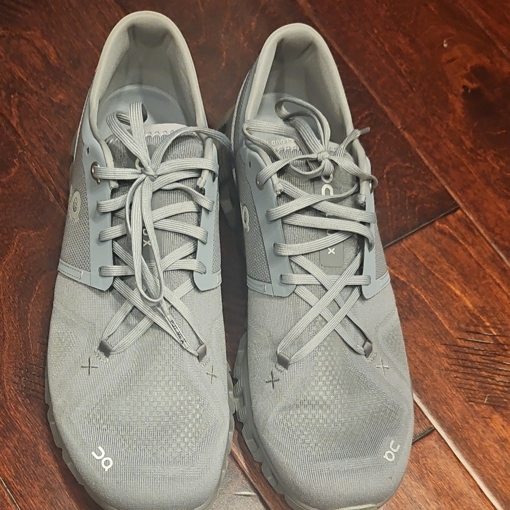 On Running Men's Light Gray Sneakers